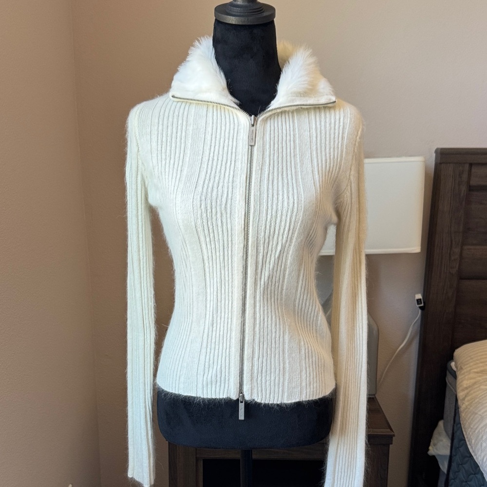 Calvin Klein White Ribbed Sweater with Fuzzy Collar